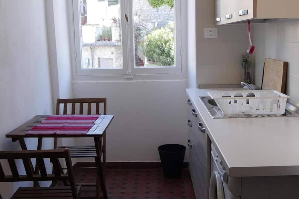 Foto 12 von 22: Wunderschönes Apartment am Meer in einem historischen Gebäude in Oneglia, Riviera dei Fior