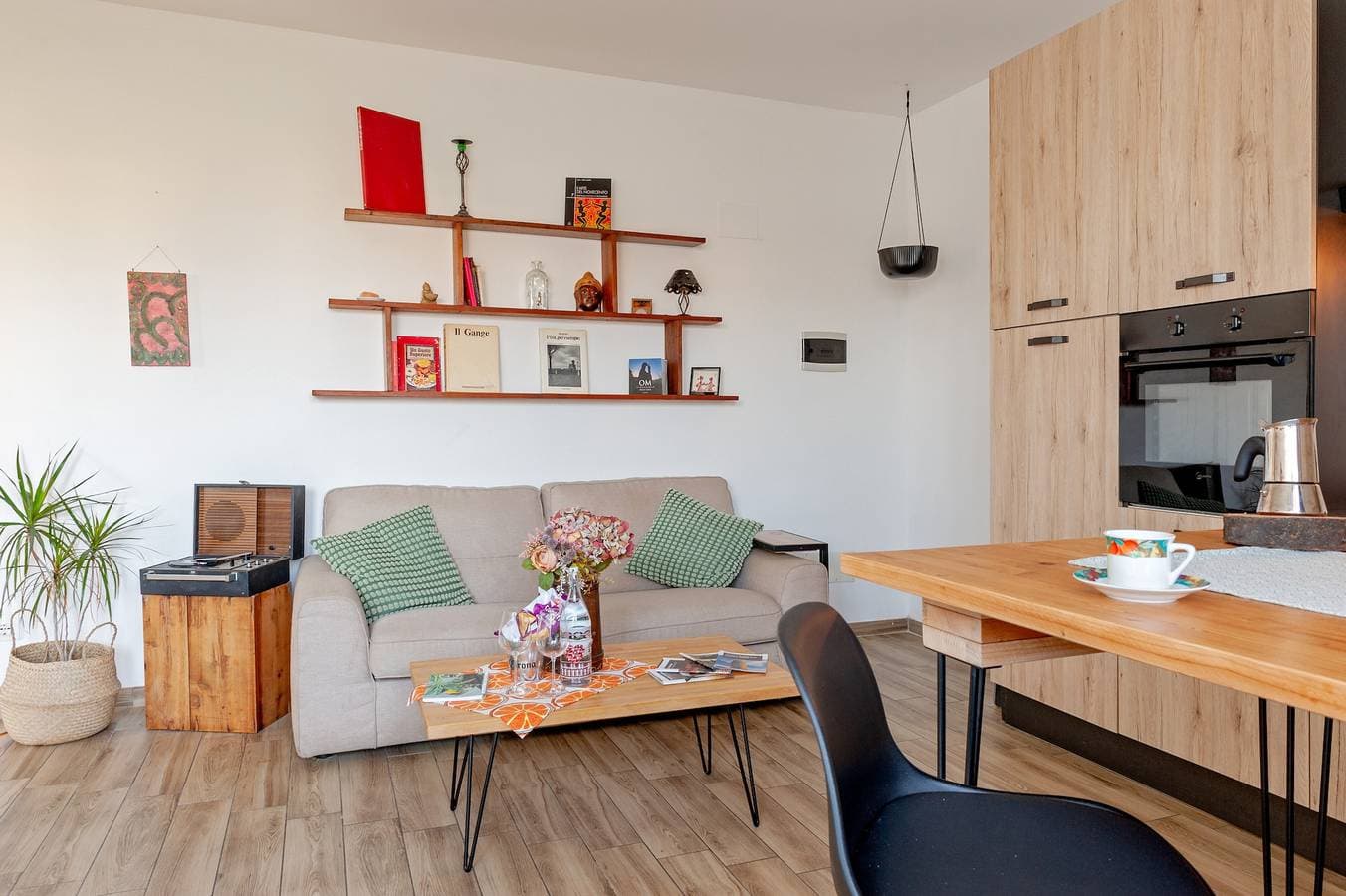 Foto 4 von 29: Apartment 'Le 7 Calle – Erdgeschoss' mit Gemeinschaftsgarten und WLAN
