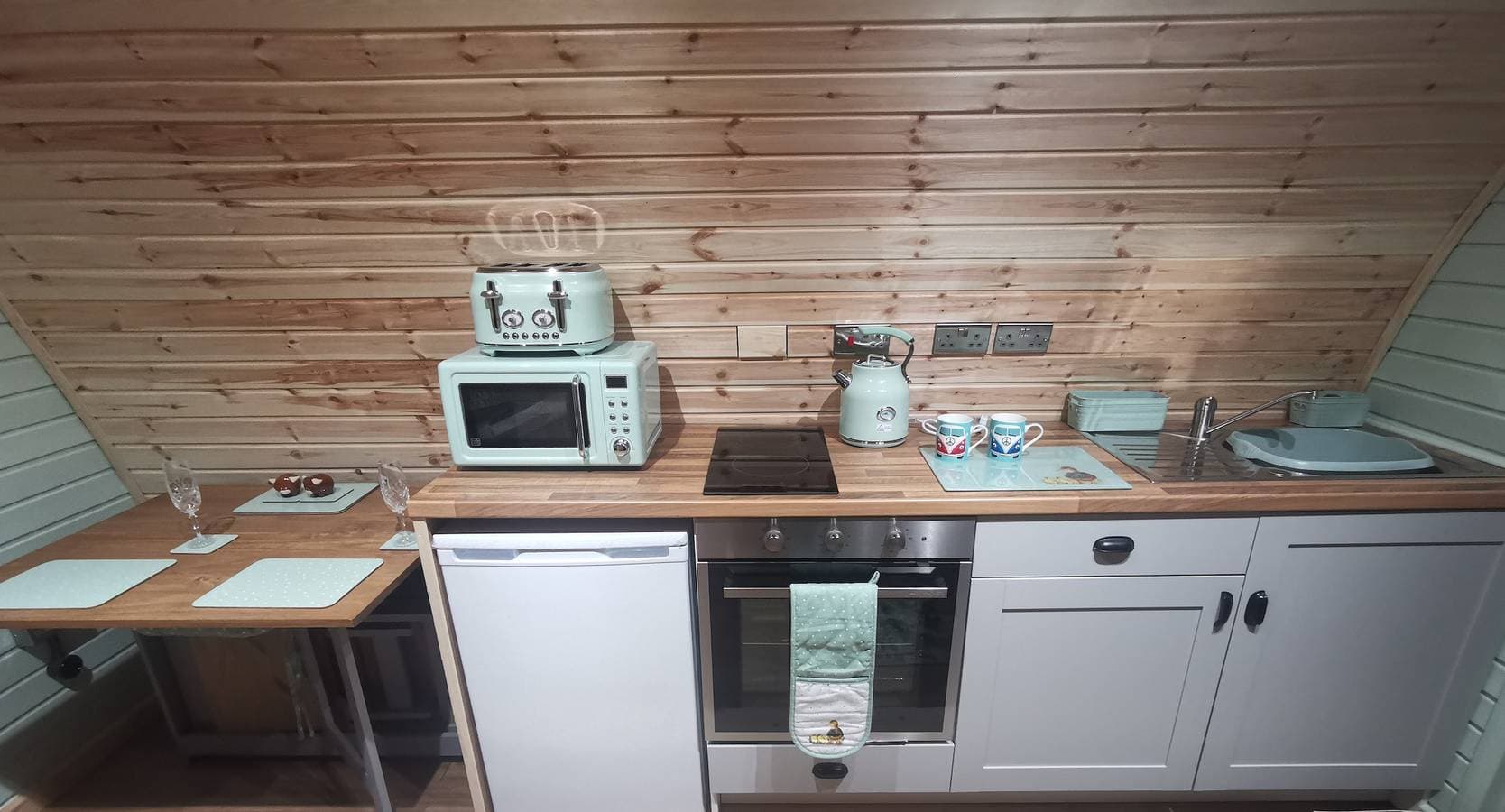 Foto 4 von 33: Blockhütte für 2 Personen mit Garten