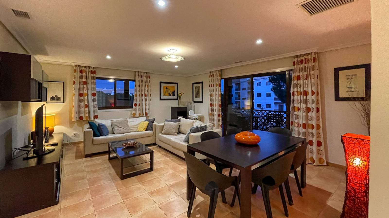 Foto 5 von 28: Apartamento T2, Praia da Falésia, Albufeira