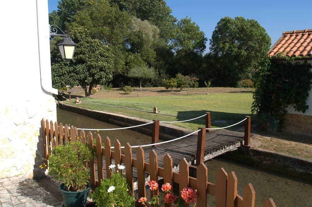 House by the river, quiet area, close to mountains, beaches and towns and walks 1