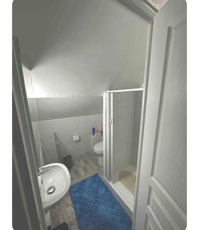 Foto 13 von 13: Double Room with Private Bathroom