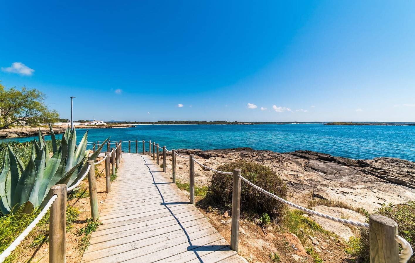 Foto 4 von 51: Apartment mit Meerblick, Pool, Terrasse und AC 2 km von Playa Es Pregons entfernt