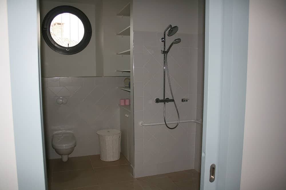 Foto 6 von 17: Accessible Gites mit Pool in Gartenanlage aus dem 13. Jahrhundert Französisch Manoir