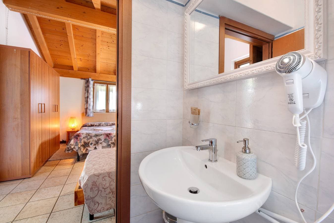 Foto 13 von 27: Studio 'La Fonte Di Mariella' mit Bergblick, Wellnessbereich und Wi-Fi