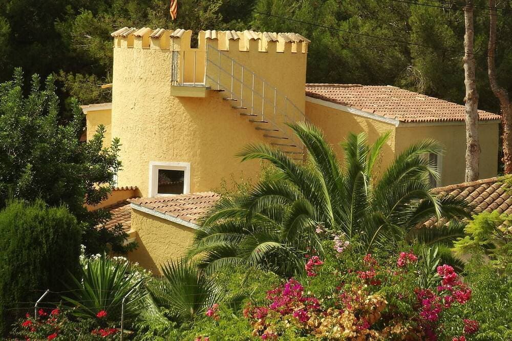 Foto 12 von 30: Villa Castillo Calma, Top-Zustand mit großem Pool + toller Gartenanlage