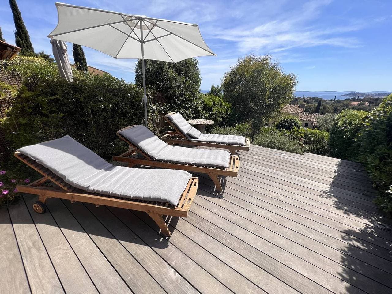 Foto 10 von 11: Mas mit 2 Schlafzimmern, Pool, Tennis, Parkplatz und WLAN