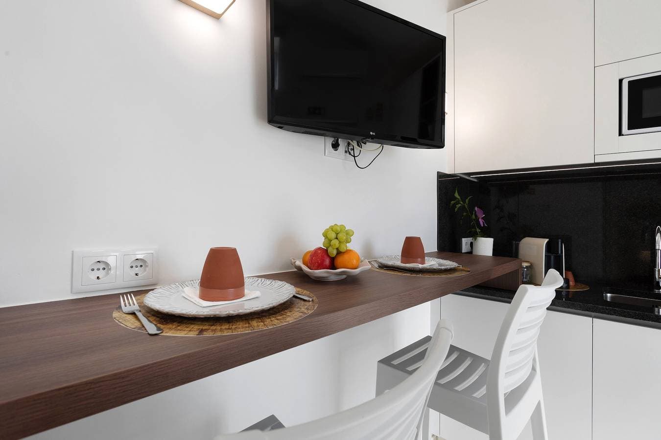 Foto 5 von 24: Ferienhaus 'Palheiro Do Rei' mit gemeinsamer Terrasse, WLAN und Klimaanlage