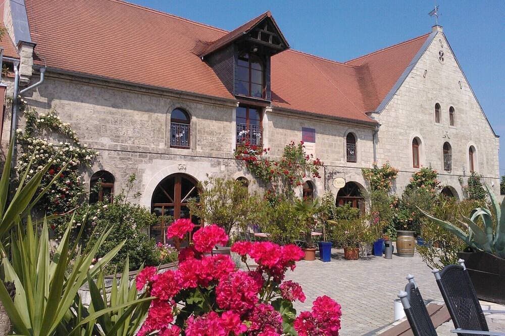 Foto 11 von 14: Weingut Pawis - Appartement Rosalie