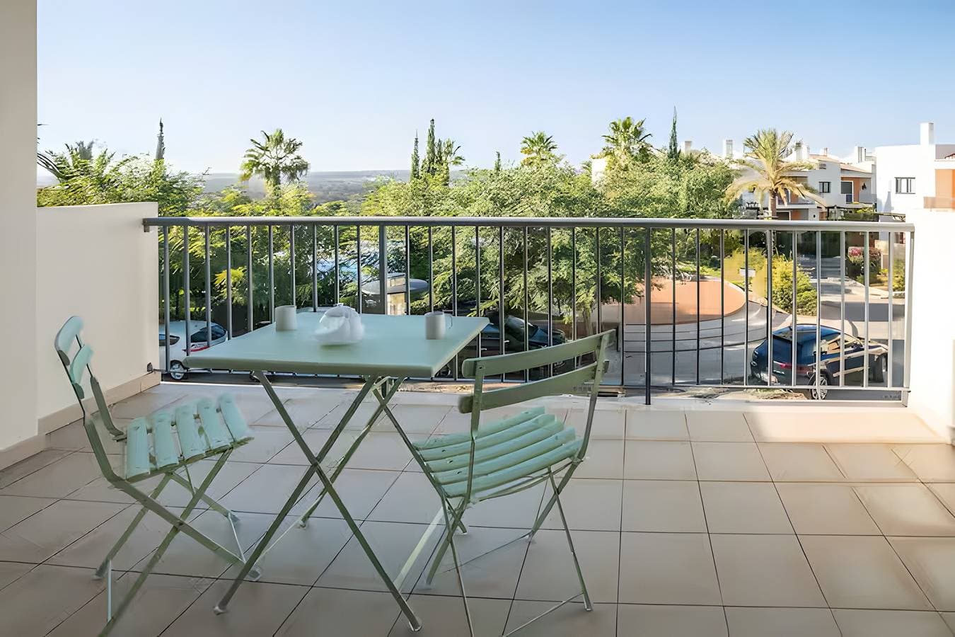 Foto 11 von 19: Geräumiges familienfreundliches 3-Zimmer-Stadthaus mit Terrasse & Pool