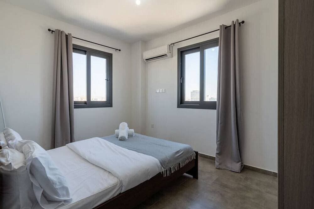 Foto 8 von 30: Maryam's 2-Br Apt Facing Larnaca Harbor W/ Pool