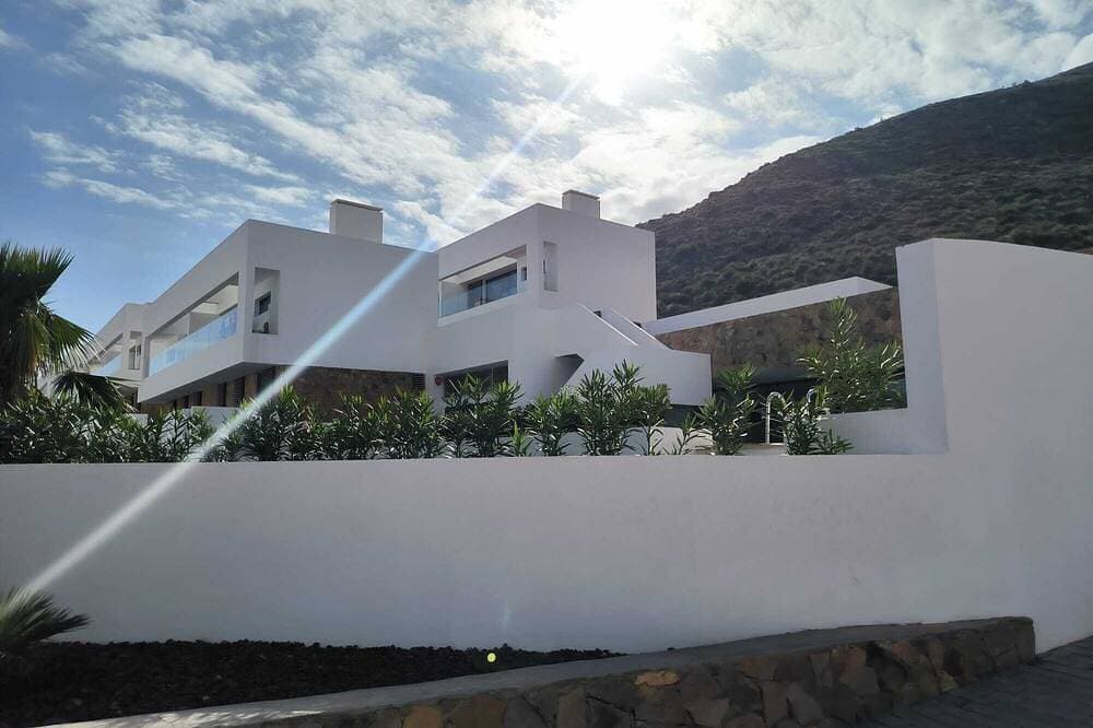 Foto 13 von 29: Urbanization with swimming pool and gym. BBQ and private solarium. Panoramic views.