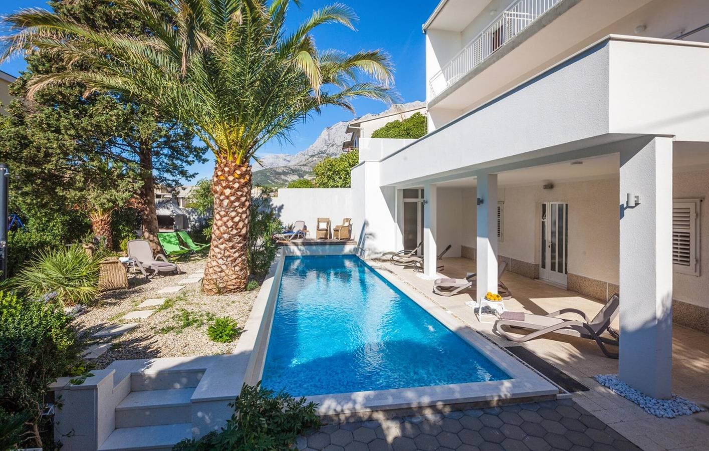 Foto 5 von 31: Gemütliche Ferienwohnung in Makarska mit Pool, Terrasse und WLAN – 400 m bis zur Küste