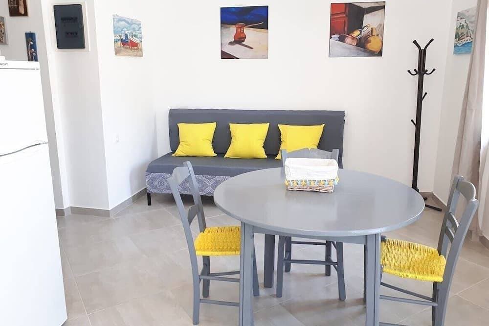 Foto 12 von 23: Spacious apartment with mountain views, large garden and terrace. Ideal location