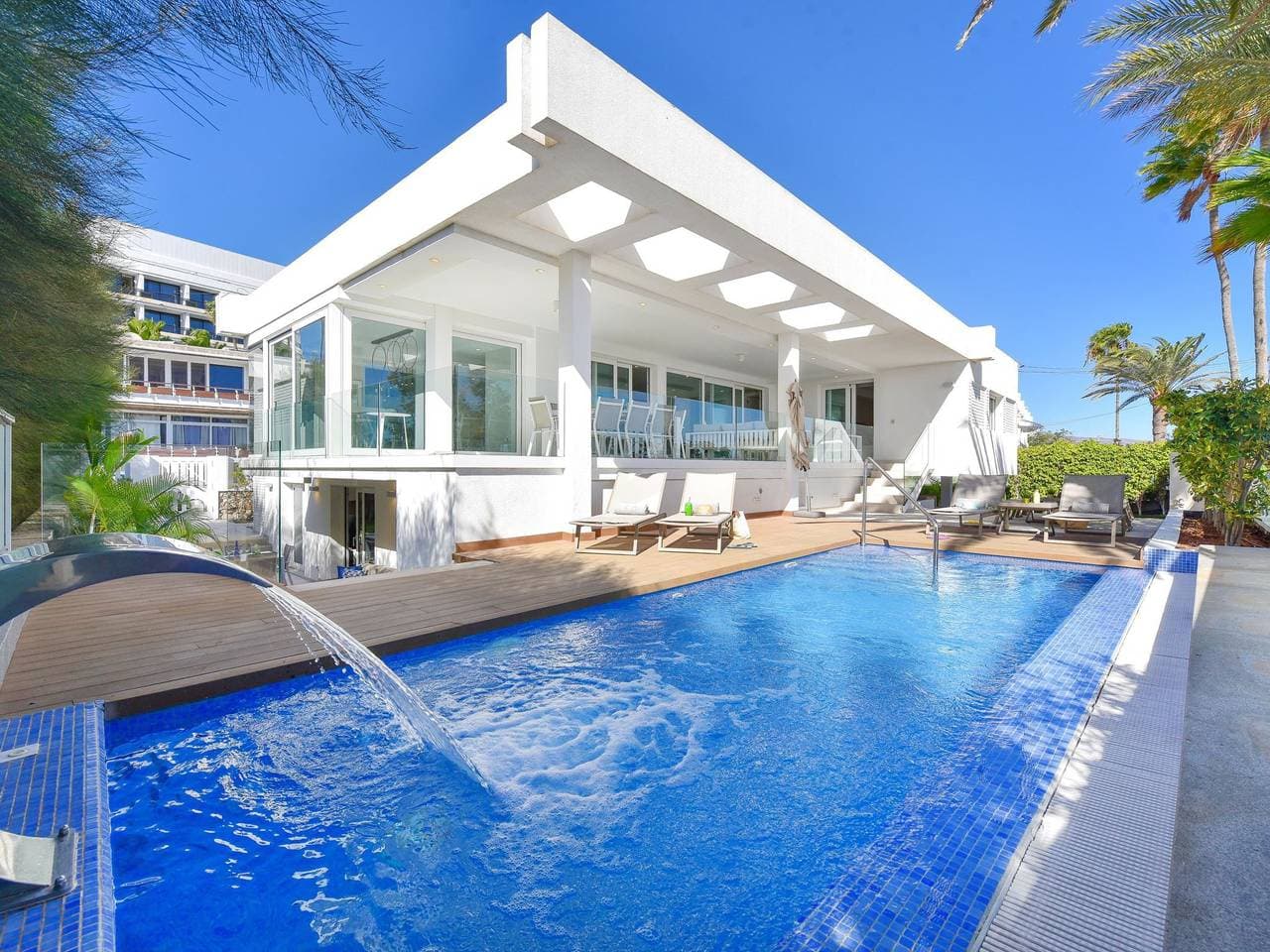 Oasis Serenity 1