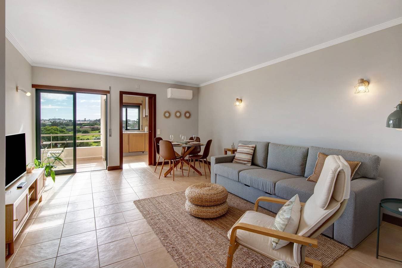 Foto 3 von 23: Ferienwohnung 'Sunrise Village' 5 min zum Strand mit Balkon