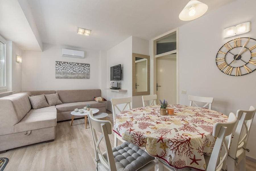 Foto 9 von 21: Ferienwohnung fur 4 Personen im Stadtzentrum nur 30m vom Strand entfernt