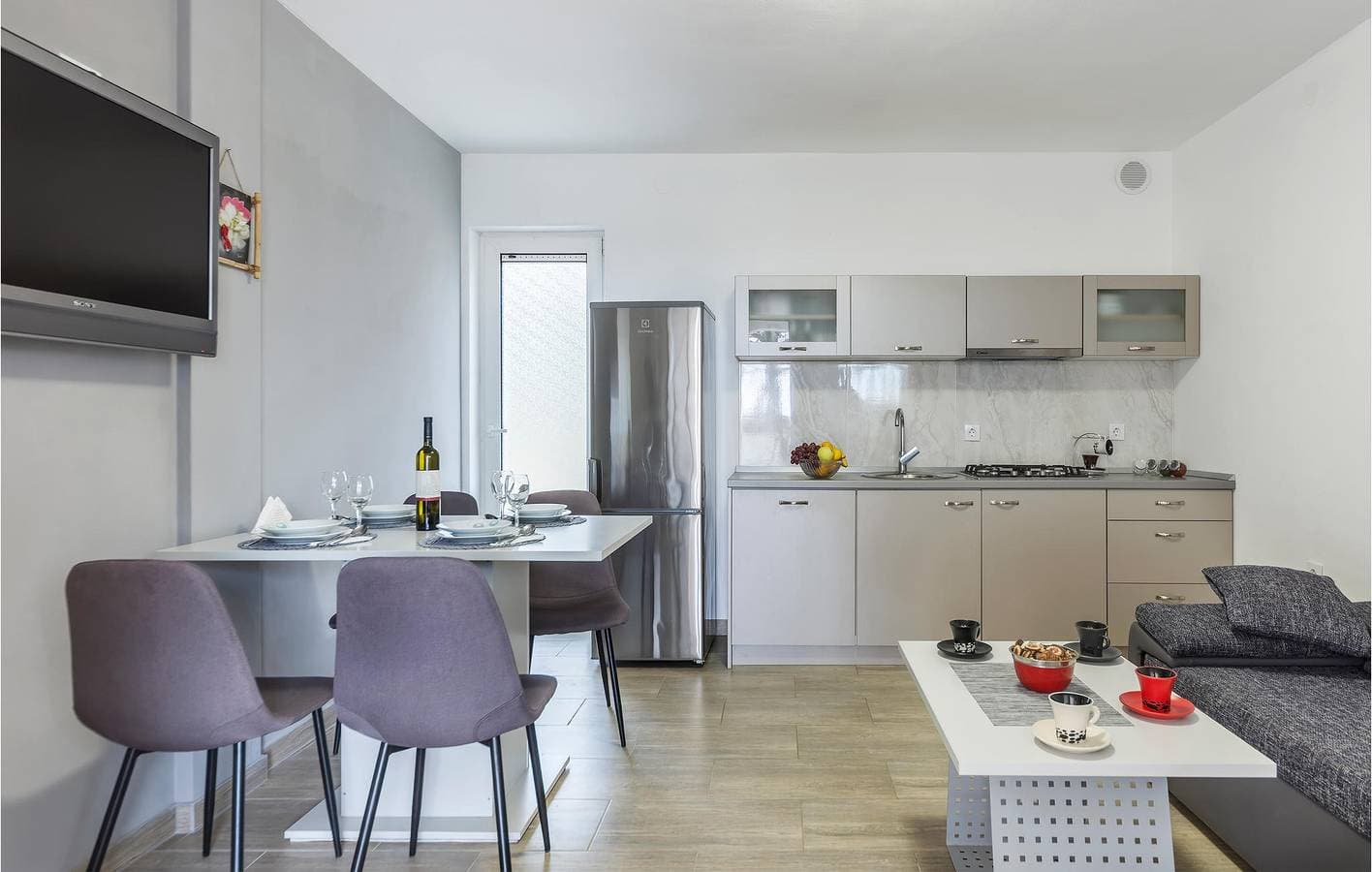 Foto 6 von 31: Gemütliche 1-Zimmer-Wohnung mit Pool und Strandzugang in Fažana