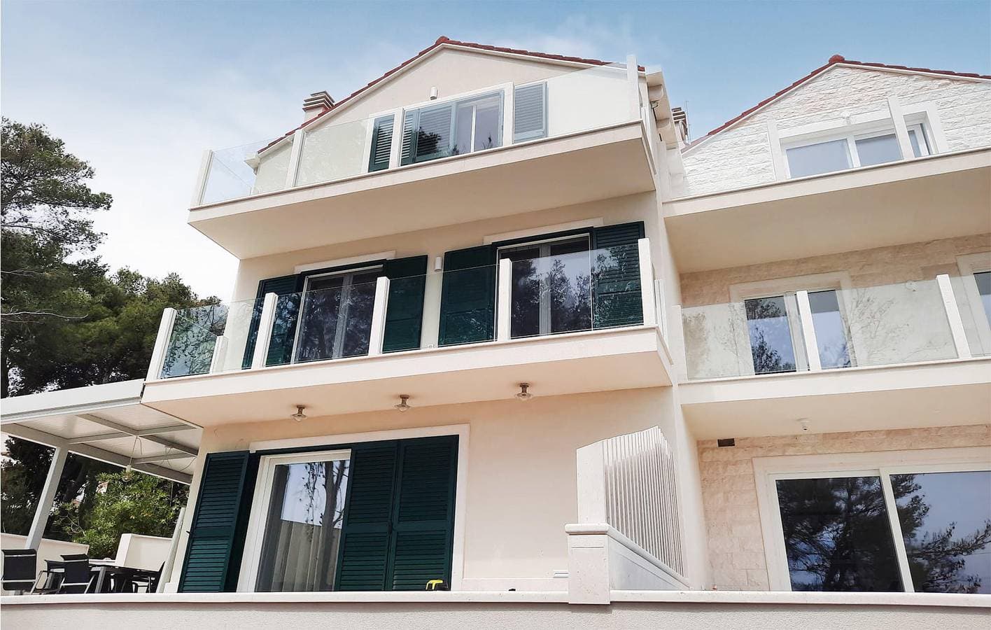 Foto 3 von 28: Geräumige 150 m² große Wohnung mit Pool und Terrasse, 1 km vom Strand entfernt