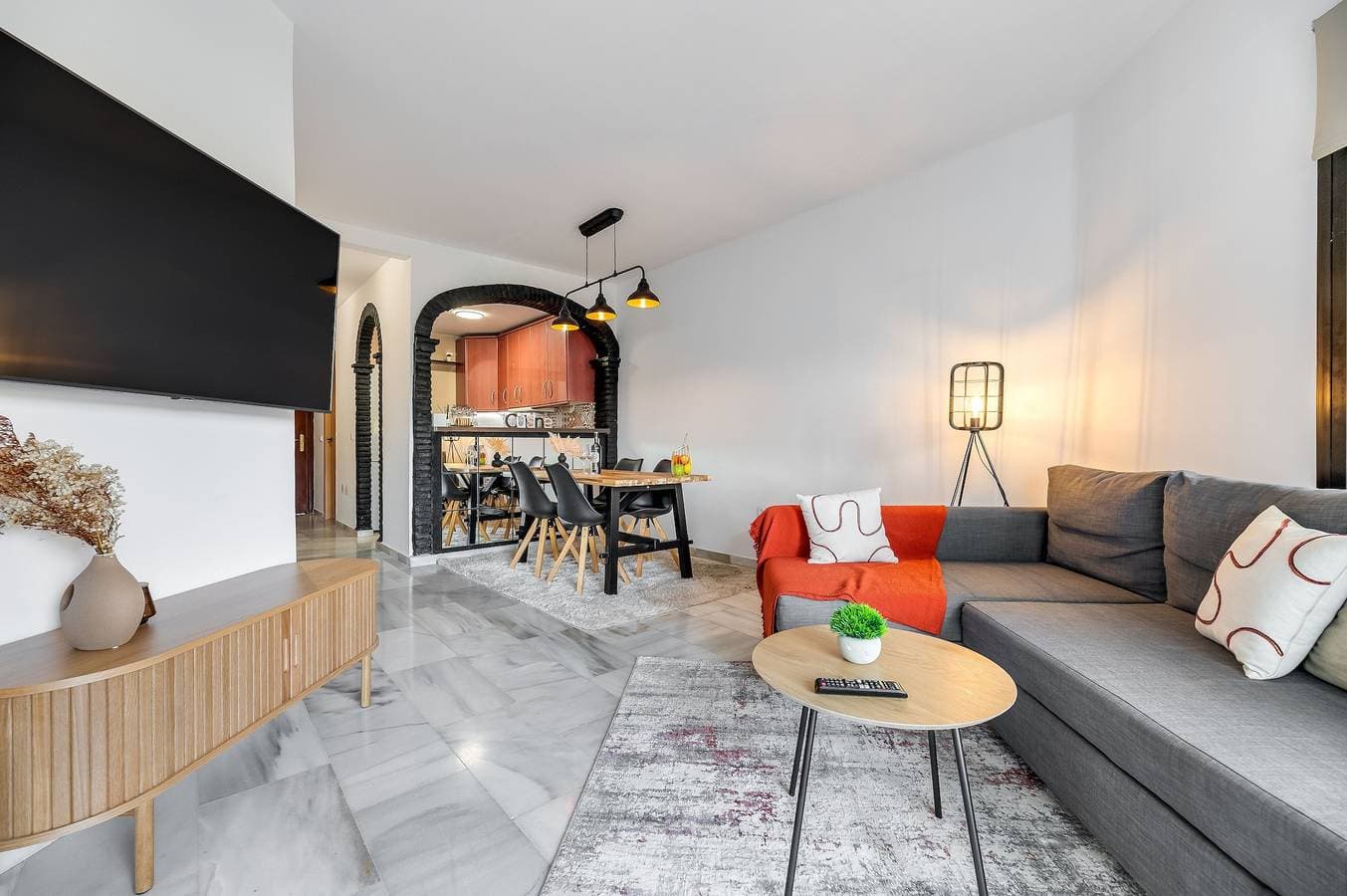 Foto 4 von 37: Ferienwohnung 'Cosy Calahonda' mit Gemeinschaftspool, WLAN und Klimaanlage
