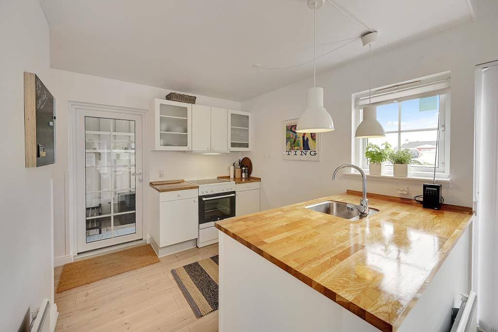 Foto 4 von 31: Helle Ferienwohnung mit Sauna, Whirlpool und prima Lage