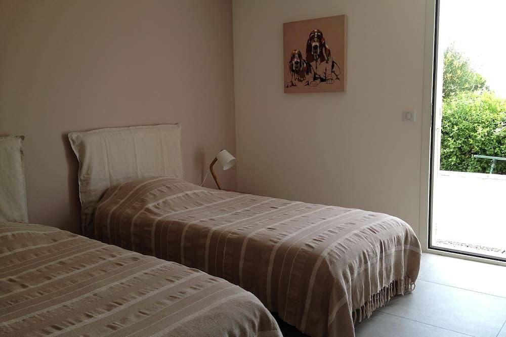 Foto 3 von 17: Unten unabhängiger 60m2 Villa, 2 Schlafzimmer, große Terrasse und Golfball