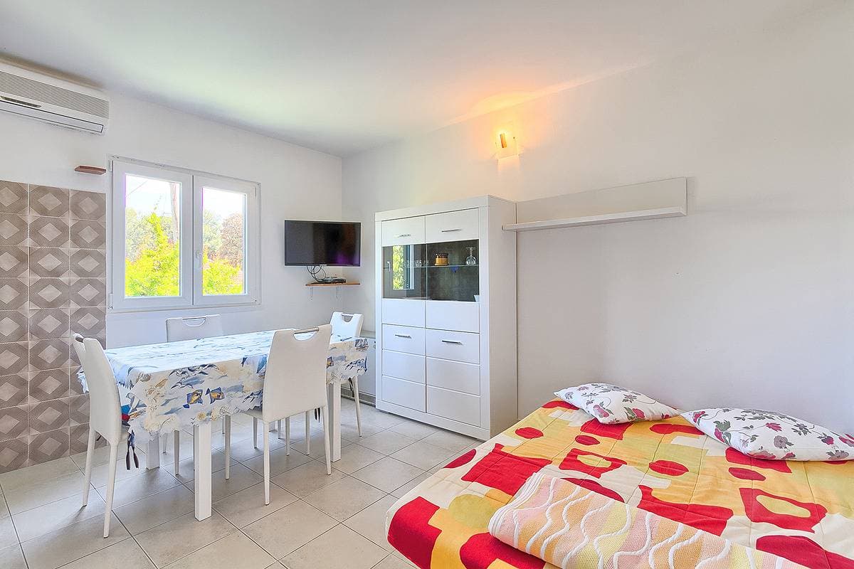 Foto 8 von 24: Ferienwohnung für 3 Personen mit Terrasse