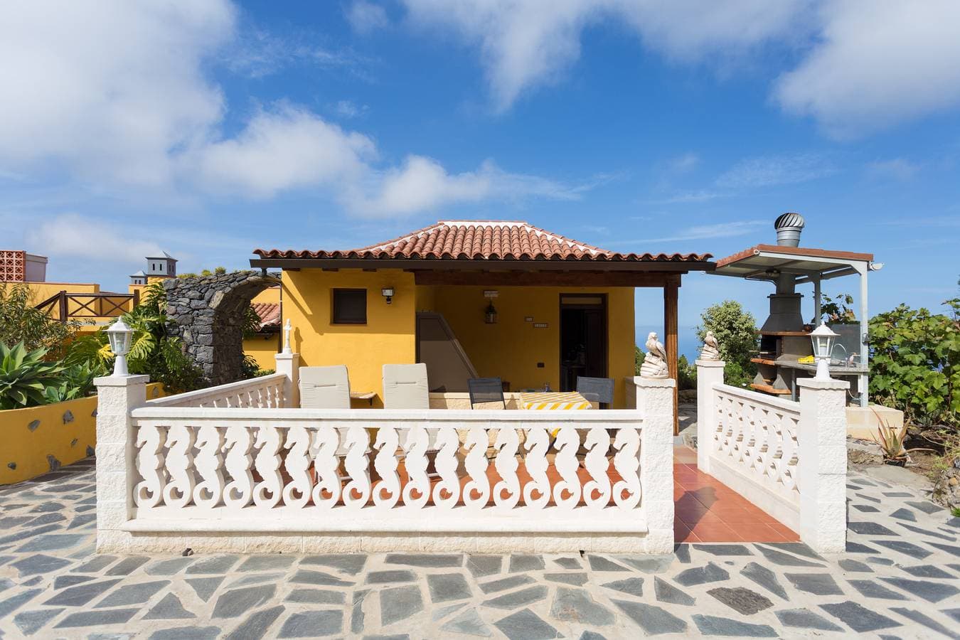 Foto 3 von 26: Bungalow in Finca mit Weinanbau & Traumaussicht,fibre WLAN gratis