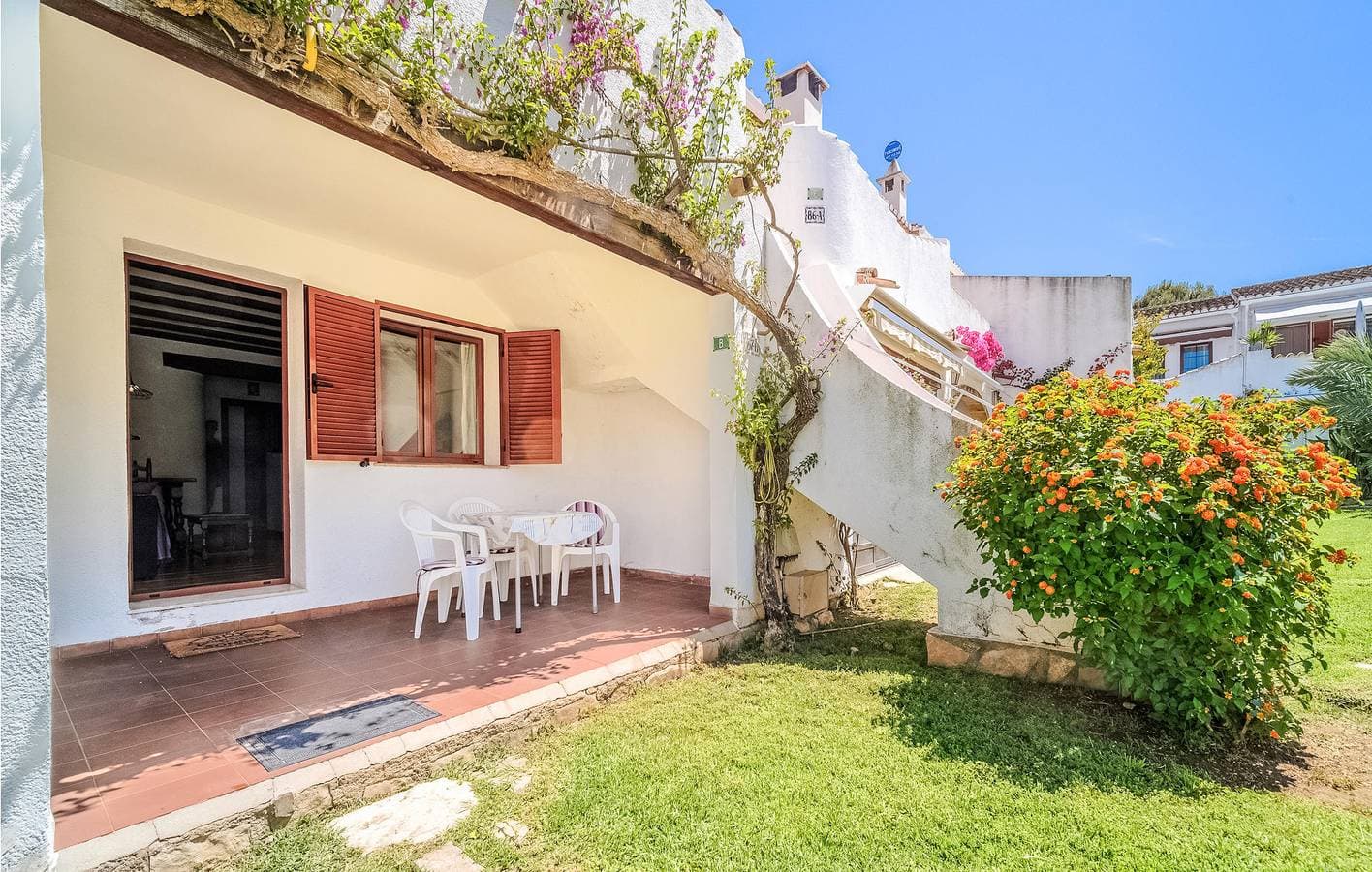 400m zum Strand: Wohnung mit TV, AC, Pool & Terrasse 1