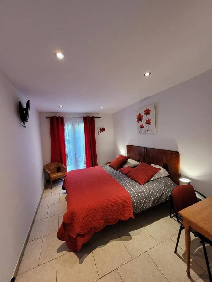 Foto 5 von 5: Three-Bedroom House