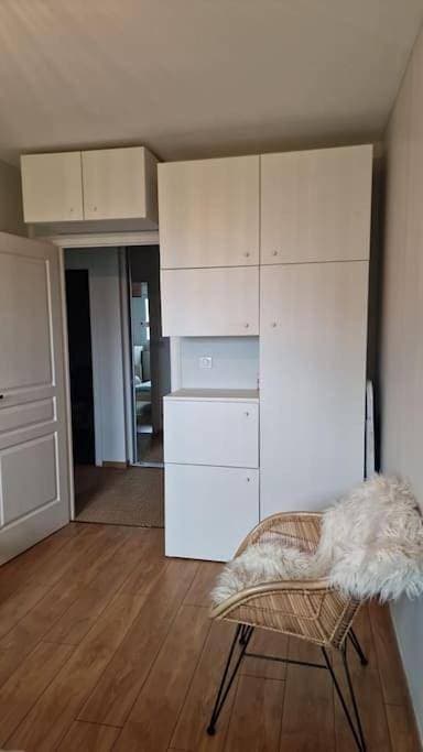 Foto 13 von 21: Two-Bedroom Apartment