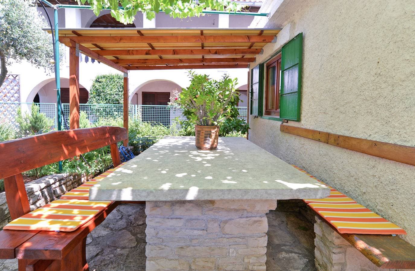 Foto 7 von 37: Ferienwohnung für 2 Personen mit Terrasse