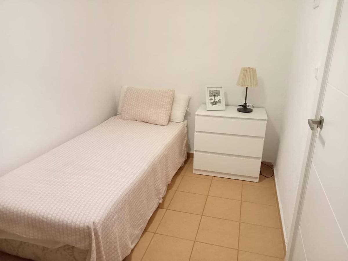 Foto 4 von 11: Three-Bedroom Apartment