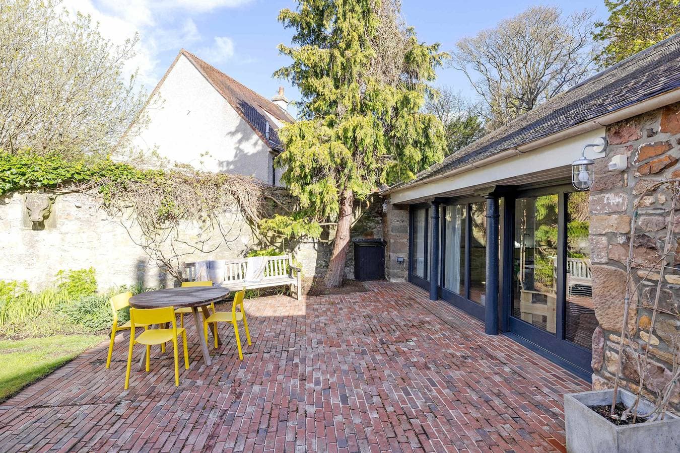 Foto 8 von 30: Idyllic Cottage with Garden and Patio