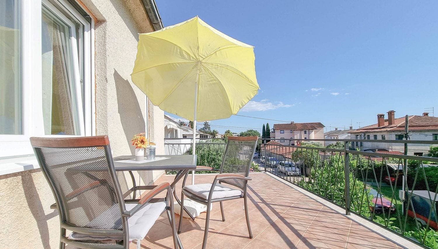 Hundefreundliches und modernes Apartment nur 600 Meter zum Strand mit Grillbereich 1