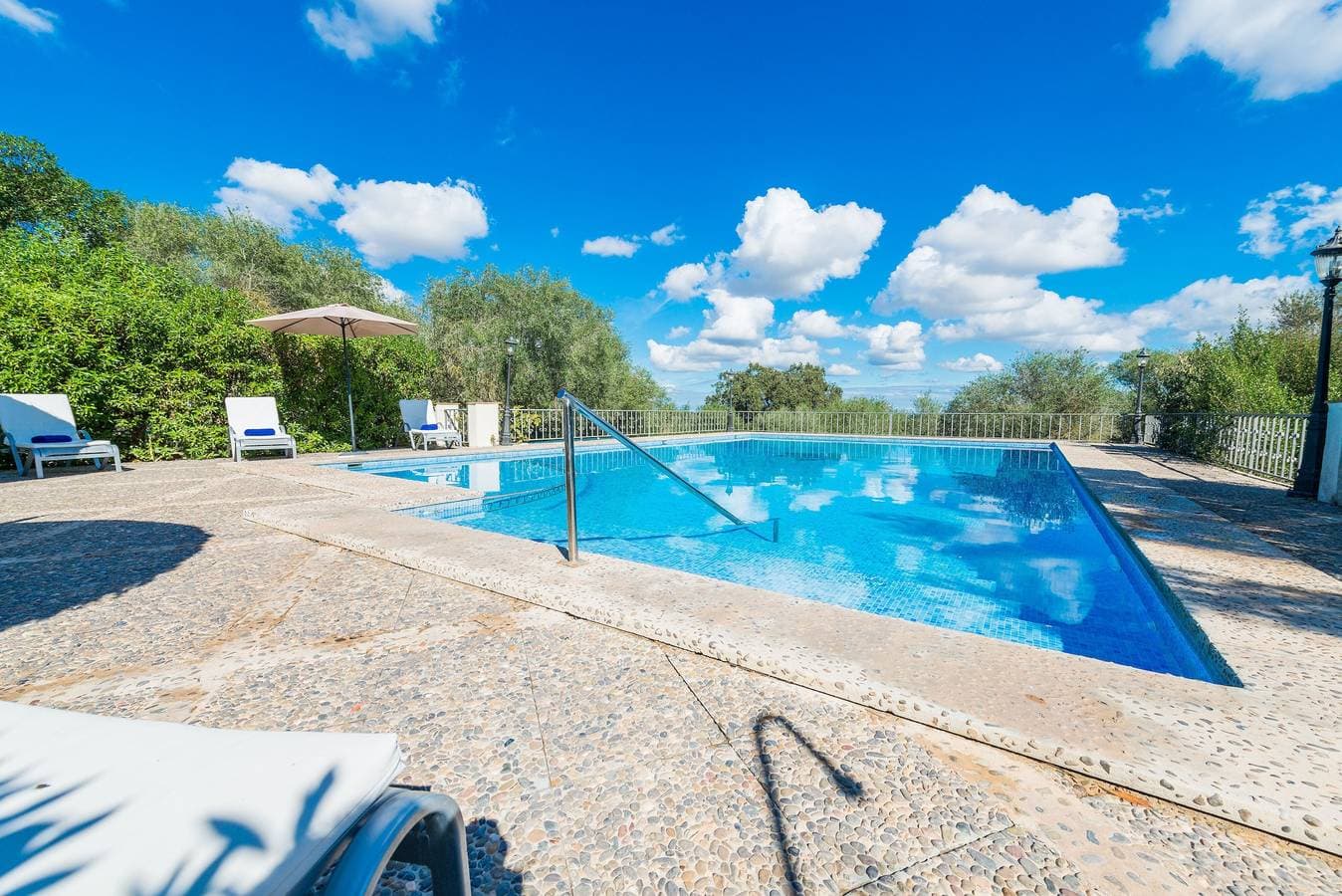 Foto 6 von 38: Villa "Son Perxa" mit Pool und Garten