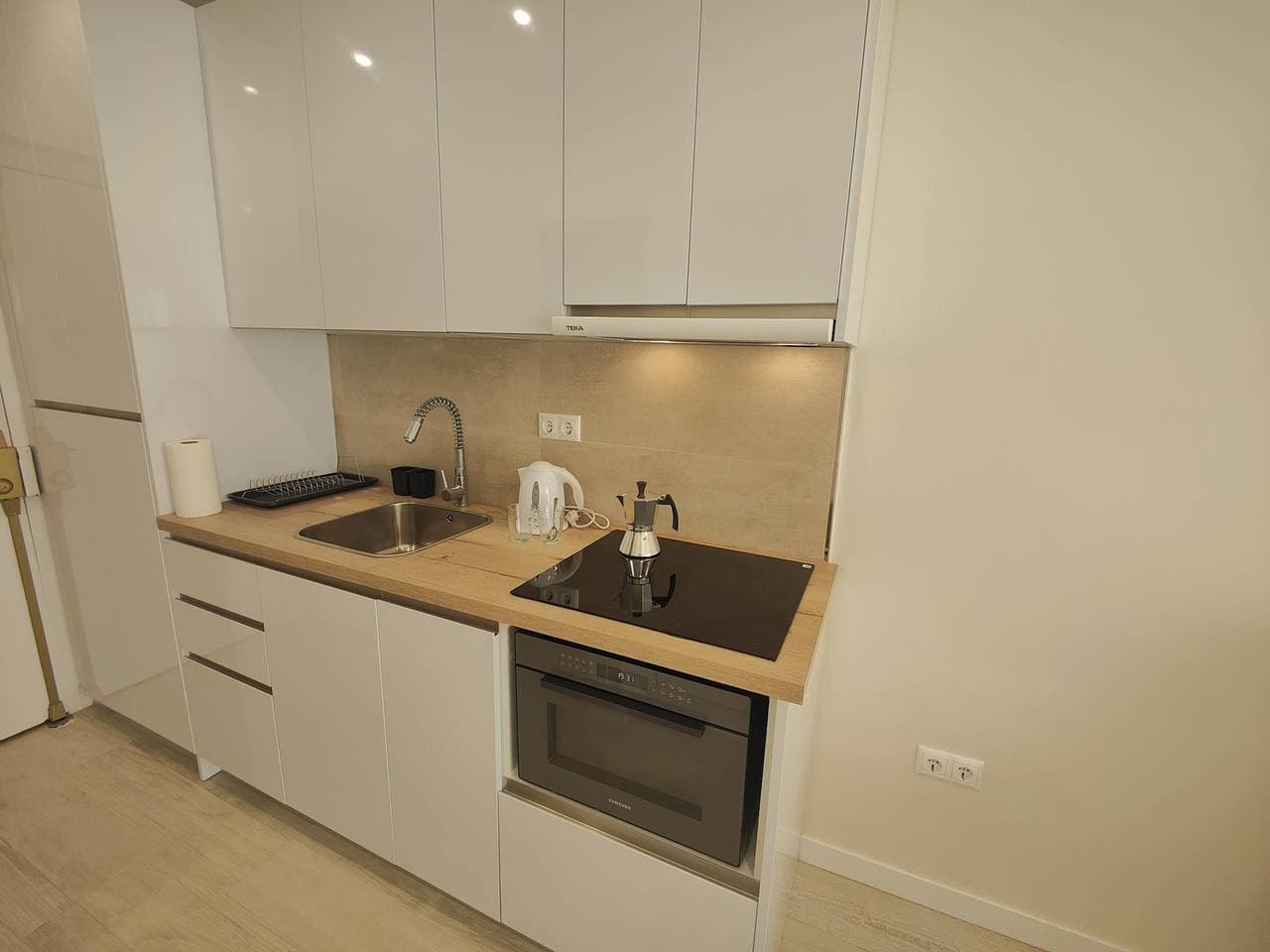 Foto 7 von 25: Charmantes Studio in Torremolinos: Wi-Fi, Balkon, nahe Strände, zentral gelegen