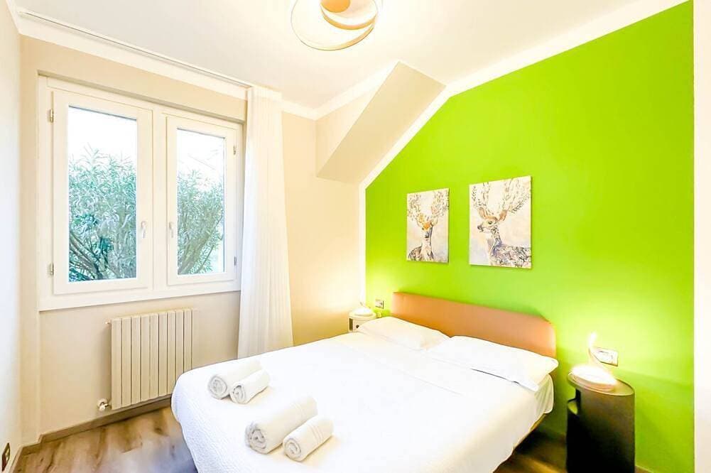 Foto 3 von 30: Willkommen in dieser schönen Wohnung in Grumo (Lierna), direkt vor dem wunderschönen Comer See. Diese fantastische Wohnung bietet Ihnen ein unglaubliches und unvergessliches Erlebnis mit atemberaubendem Seeblick. Dieser gemütliche Ort hat alles, was Sie b