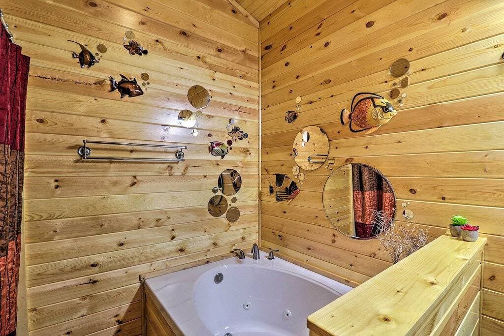 Foto 7 von 24: Neu! Gemütliche Heber Springs-Kabine mit Deck und Dock!