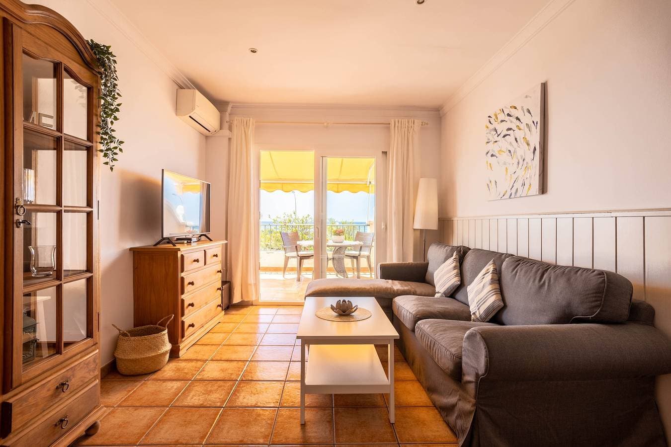 Foto 5 von 30: 'Sonnige Ferienwohnung Frontline Burriana' in Strandnähe mit Meerblick, WLAN, Klimaanlage und Balkon