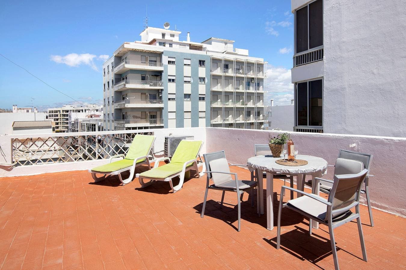 Foto 3 von 20: Blue Ocean Dachapartment mit privater Terrasse, Balkon und WLAN