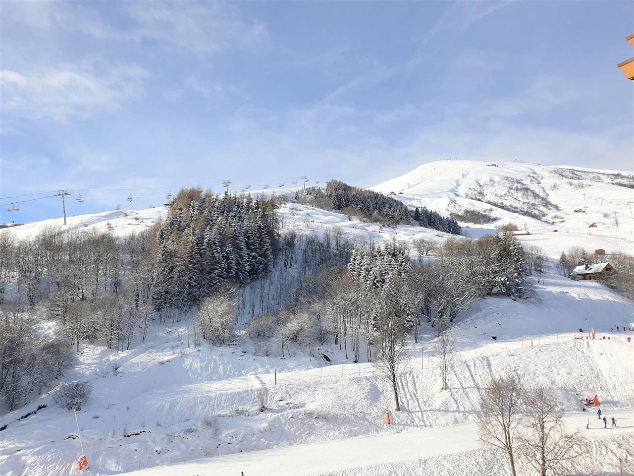 Foto 11 von 23: Helles Studio für 4, direkt an der Piste, Balkon, WIFI
