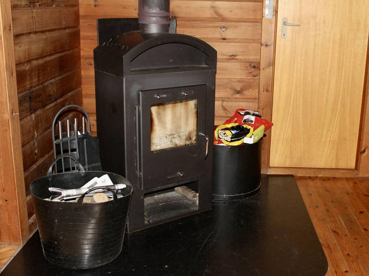 Foto 9 von 23: Ferienhaus auf Naturgrundstück mit Ofen, Tischfußball und zwei Terrassen
