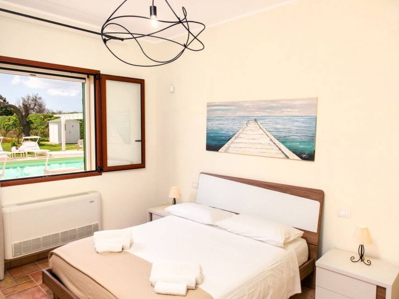 Foto 10 von 45: Gemütliche Ferienwohnung mit Kühlschrank und Bettwäsche – ideal zum Entspannen
