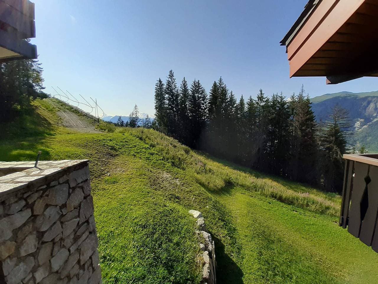 Foto 6 von 18: Apartment 5 Pers. Courchevel, in Pistennähe, überdachter Parkplatz