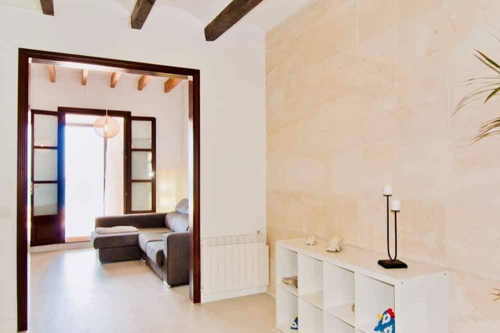 Foto 12 von 30: Seafront Villa Sa Pedrus