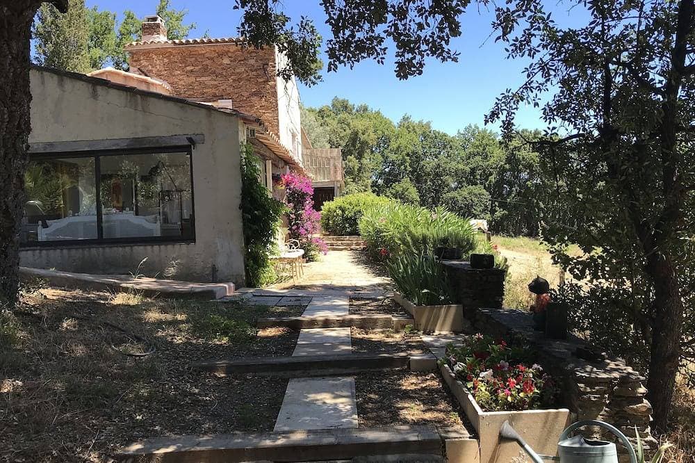 Foto 5 von 30: Le Charme Authentique et Bohème de la Pleine Nature Dans le Golfe de St Tropez