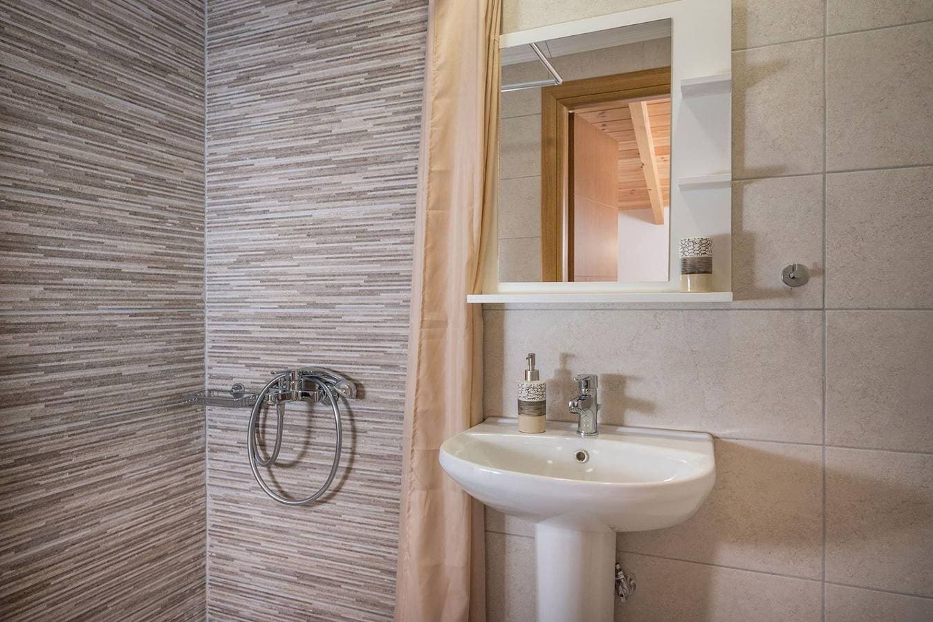 Foto 3 von 82: Ferienwohnung für 5 Personen mit Pool