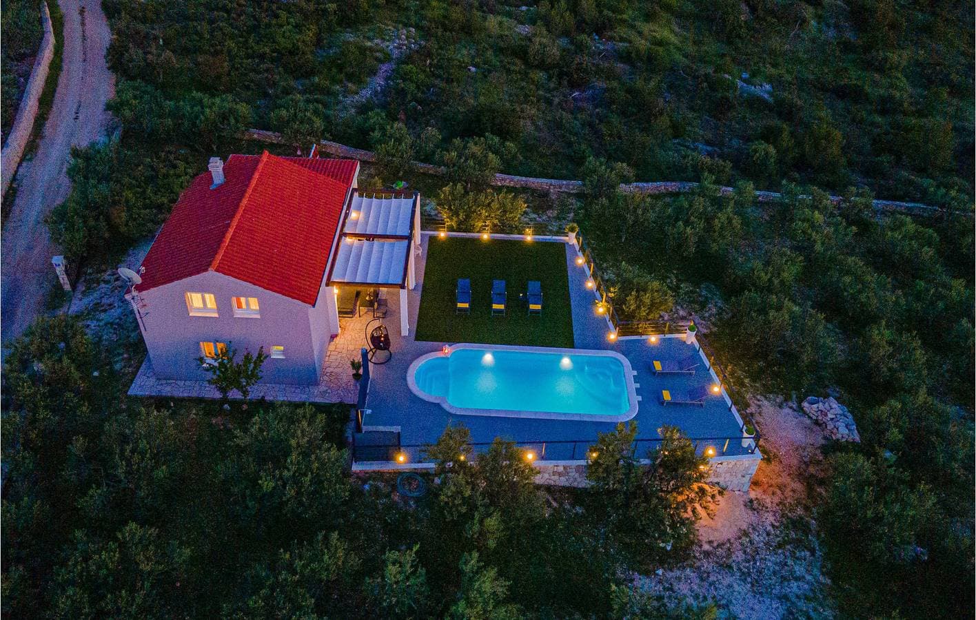 Foto 3 von 35: Nur 2 km vom Strand entfernt: Gemütliche Ferienwohnung mit Pool und moderner Ausstattung