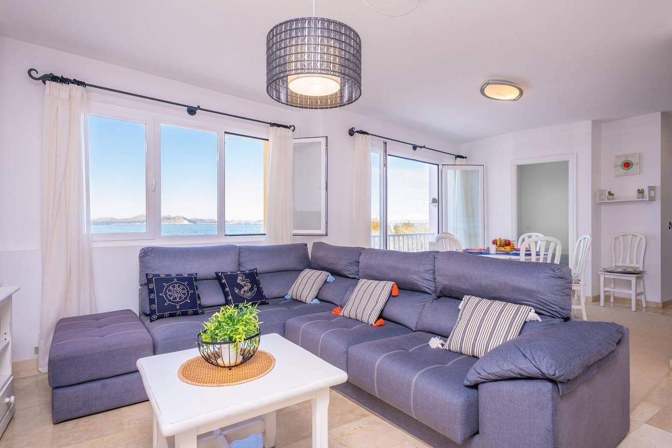 Foto 4 von 34: Brisa Marina - Modernes Apartment direkt am Meer in Colònia de Sant Pere – Kostenloses WLAN